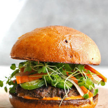 Krydret Sriracha Burger Krydret Sriracha Burger
